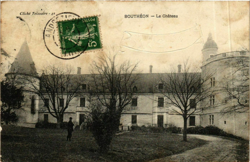 Carte postale ancienne Boutheon - Le Chateau France