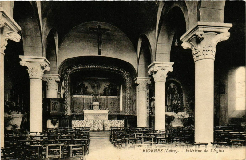 Carte postale ancienne Riorges - Interieur de l'Eglise France à Riorges