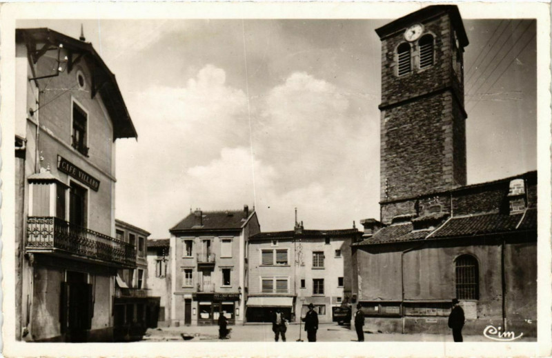 Carte postale ancienne Chazelles-sur-Lyon - Place J.-B. Galland France à Chazelles-sur-Lyon