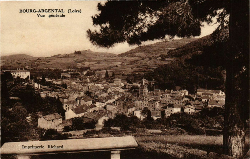 Carte postale ancienne Bourg Argental- vue generale France à Bourg-Argental