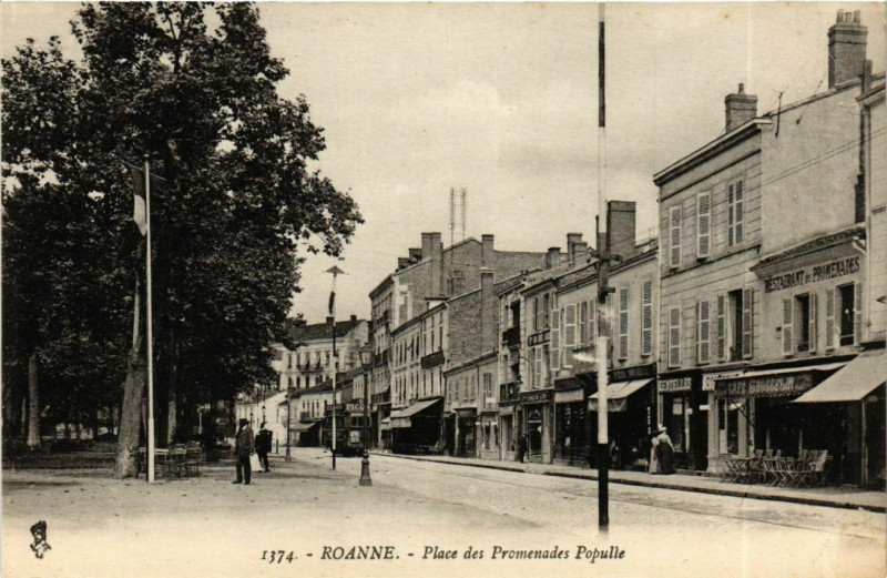Carte postale ancienne Roanne- Place des Promenades Populle France à Roanne