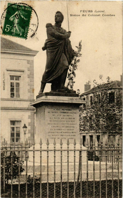 Carte postale ancienne Feurs- Statue du Colonel Combes France à Feurs