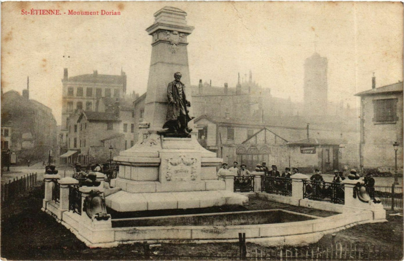 Carte postale ancienne Saint Etienne- Monument Dorian France à Saint-Étienne