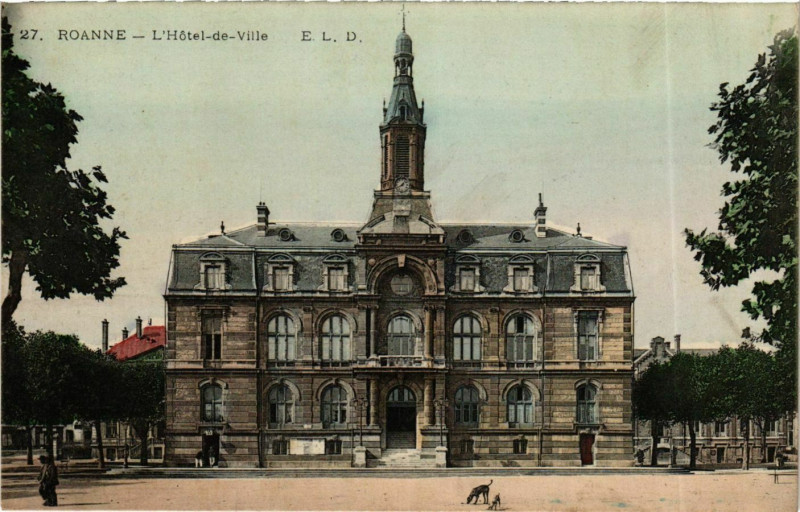 Carte postale ancienne Roanne- Hotel de Ville France à Roanne