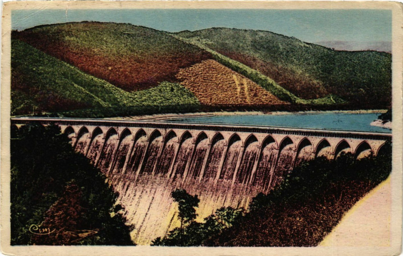 Carte postale ancienne Renaison- Barrage de la Tache à Renaison