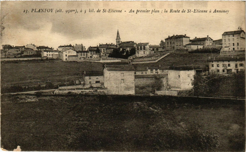 Carte postale ancienne Planfoy- la route de St Etienne a Annonay à Planfoy