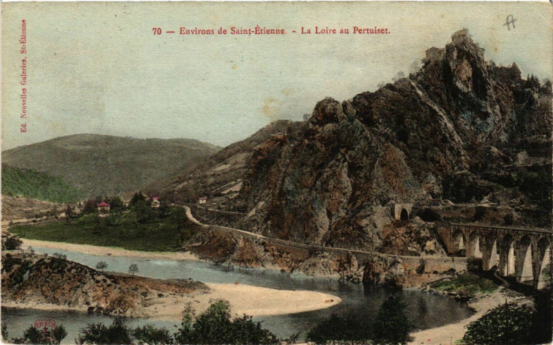 Carte postale ancienne La Loire au Pertuiset