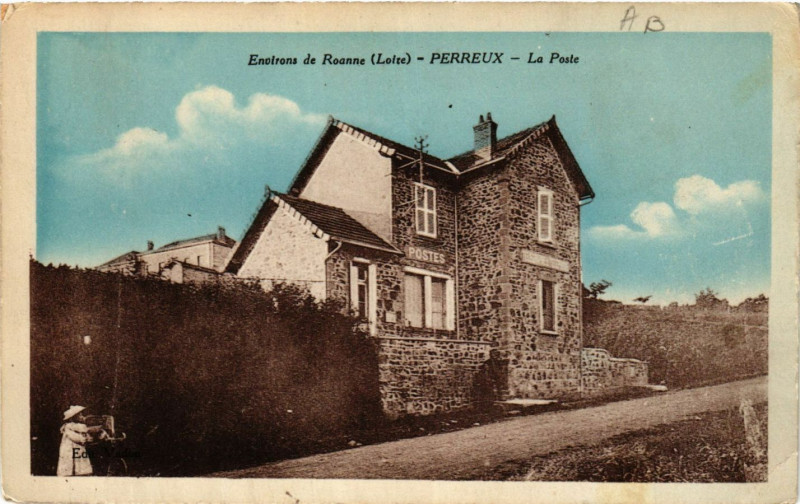 Carte postale ancienne Perreux- La Poste à Perreux