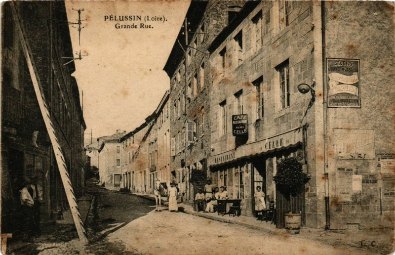 Carte postale ancienne Pelussin- Grande Rue à Pélussin