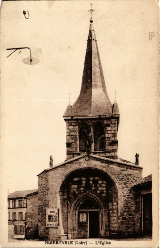 Carte postale ancienne Noiretable- Eglise à Noirétable