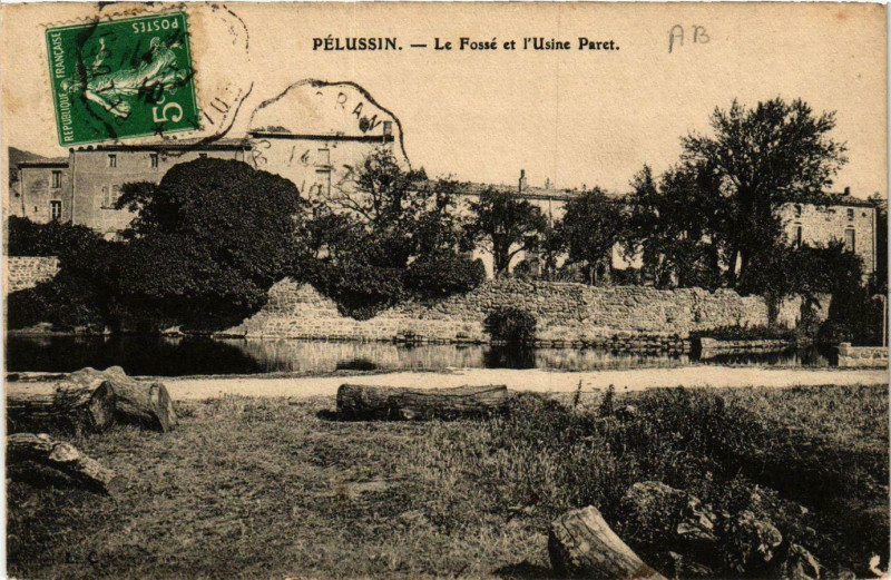 Carte postale ancienne Pelussin- Le Fosse et l'Usine Paret à Pélussin
