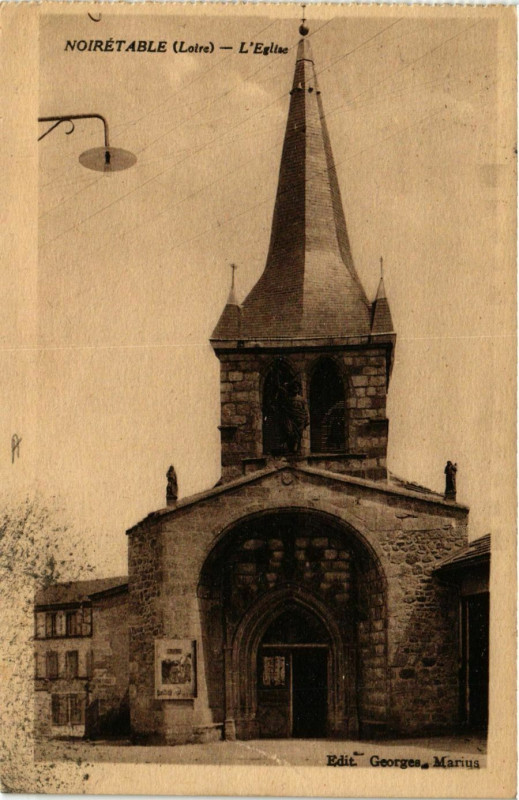 Carte postale ancienne Noiretable- Eglise à Noirétable