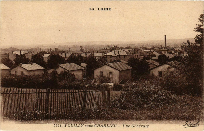 Carte postale ancienne Pouilly sous Charlieu- Vue generale à Charlieu