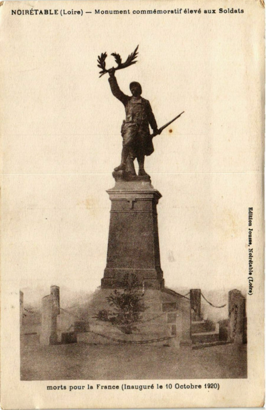 Carte postale ancienne Noiretable- Monument commemoratif eleve aux Soldats à Noirétable