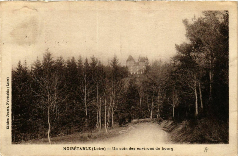 Carte postale ancienne Noiretable- Un coin des environs du bourg à Noirétable