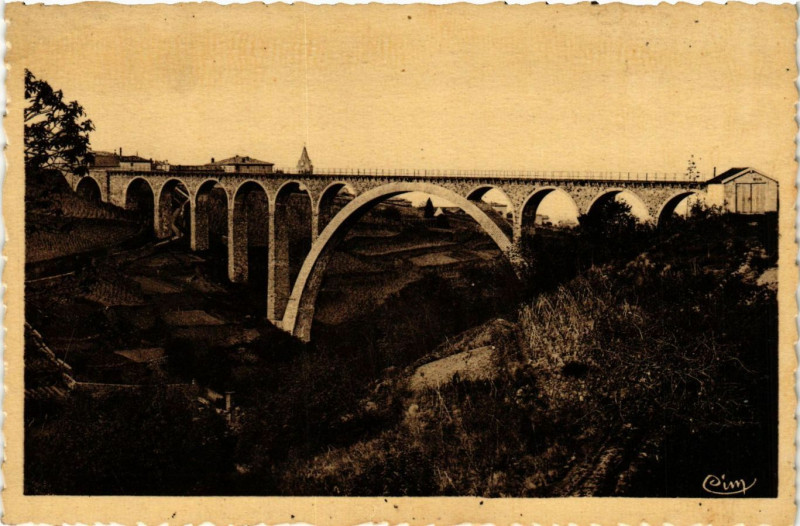 Carte postale ancienne Pelussin- Le Viaduc à Pélussin