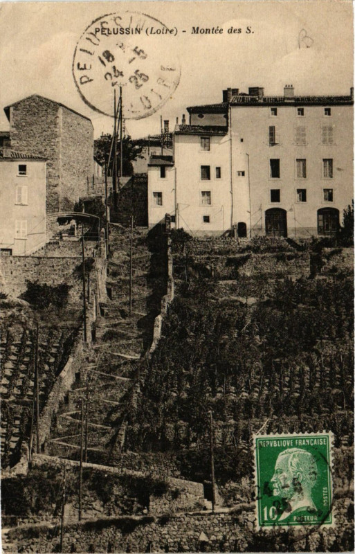Carte postale ancienne Pelussin- Montee des S. à Pélussin