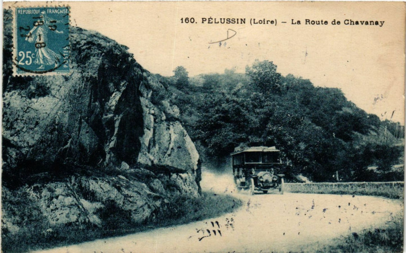 Carte postale ancienne Pelussin- La Route de Chavanay à Pélussin