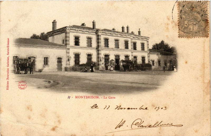 Carte postale ancienne Montbrison - La Gare à Montbrison