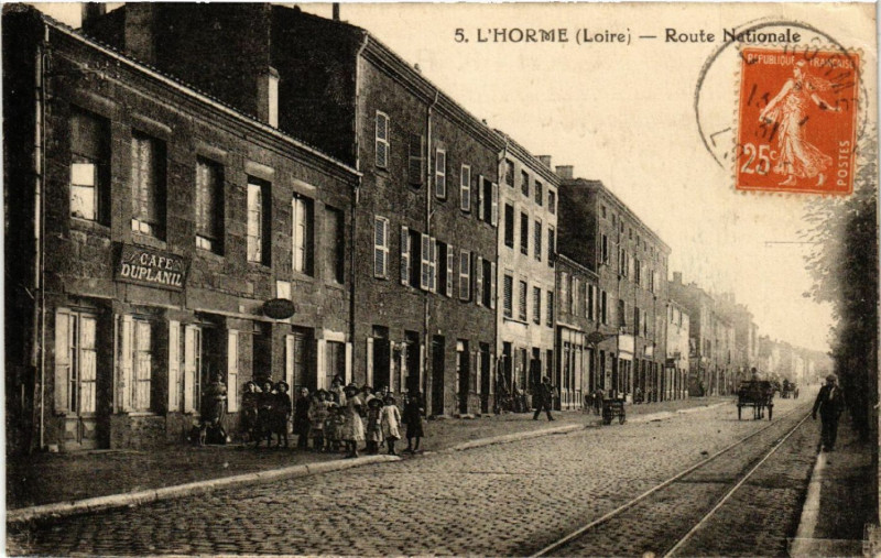 Carte postale ancienne L'Horme - Route Nationale à L'Horme