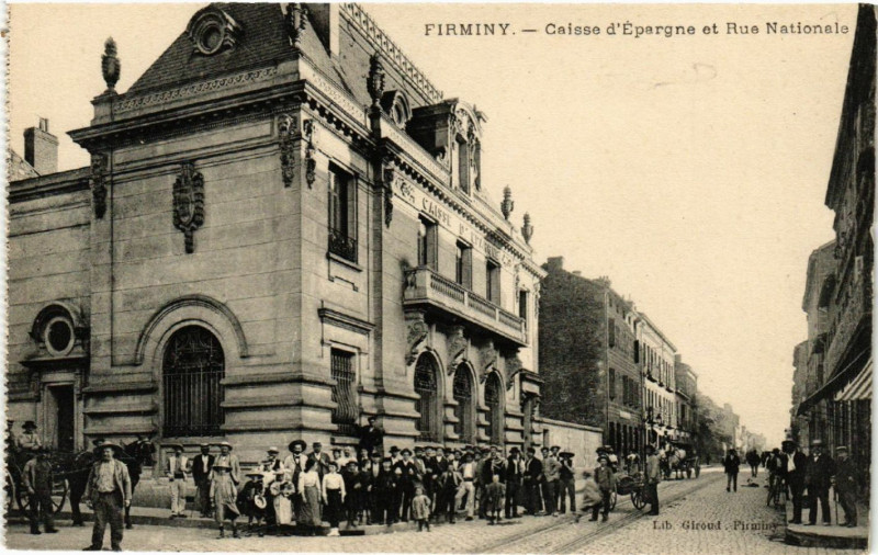 Carte postale ancienne Firminy - Caisse d'Epargne et Rue Nationale à Firminy