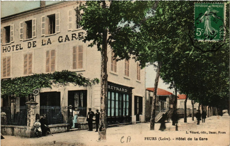Carte postale ancienne Feurs - Hotel de la Gare à Feurs