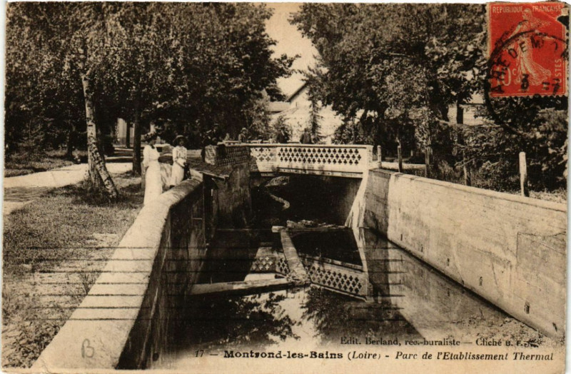 Carte postale ancienne Montrond-les-Bains - Parc de l'Etablissement Thermal à Montrond-les-Bains