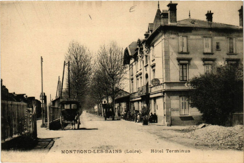 Carte postale ancienne Montrond-les-Bains - Hotel Terminus à Montrond-les-Bains
