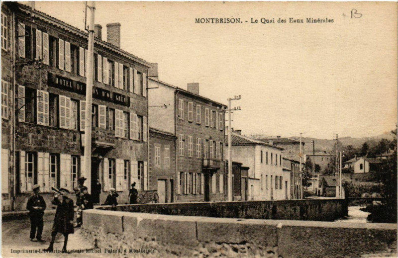 Carte postale ancienne Montbrison - Le Quai des Eaux Minérales à Montbrison