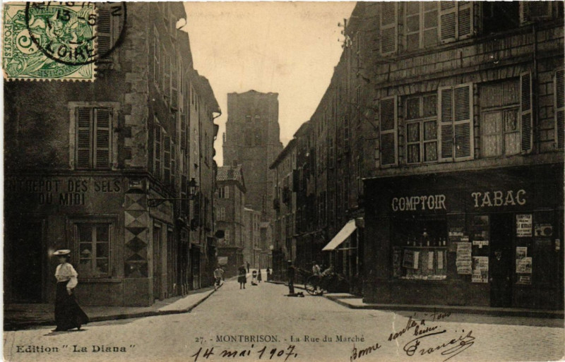 Carte postale ancienne Montbrison - La Rue du Marché à Montbrison