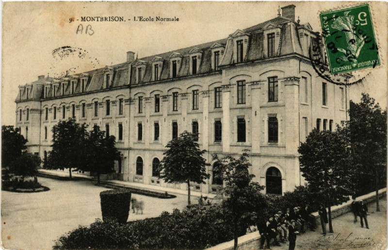 Carte postale ancienne Montbrison - L'Ecole Normale à Montbrison