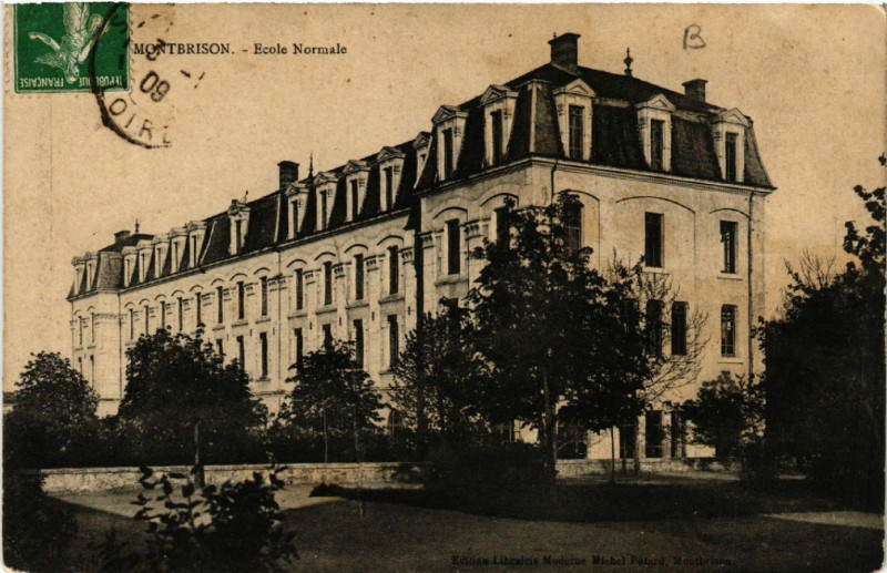 Carte postale ancienne Montbrison - Ecole Normale à Montbrison