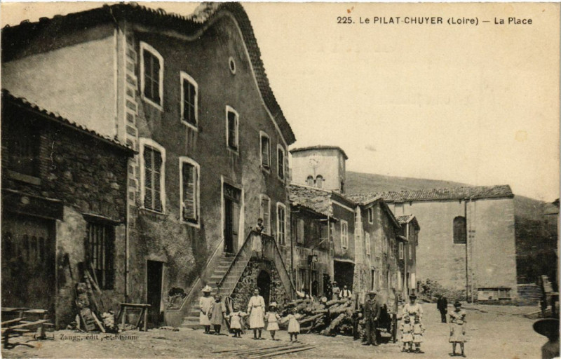 Carte postale ancienne Chuyer - Mont-Pilat - La Place à Chuyer
