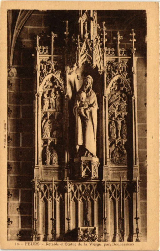 Carte postale ancienne Feurs - Rétable et Statue de la Vierge par Bonnassieux à Feurs