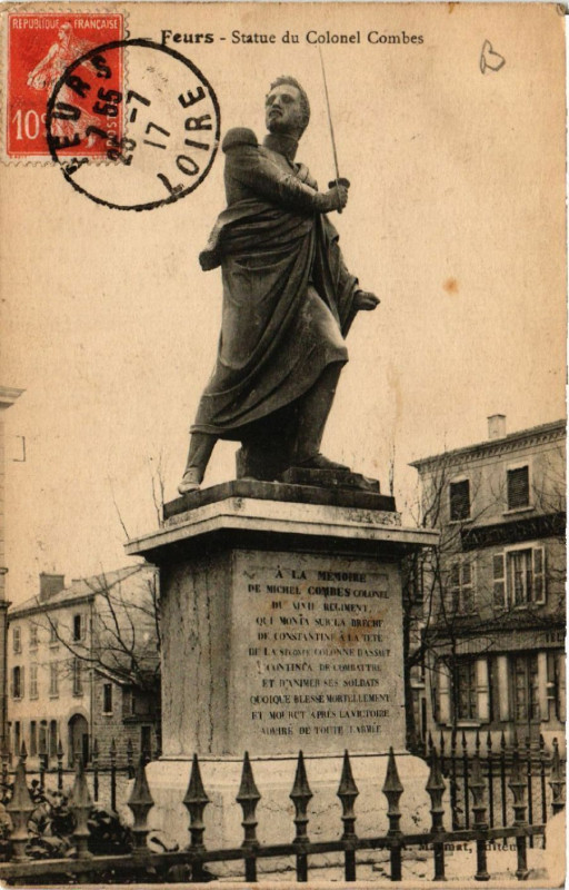 Carte postale ancienne Feurs - Statue de Colonel Combes à Feurs