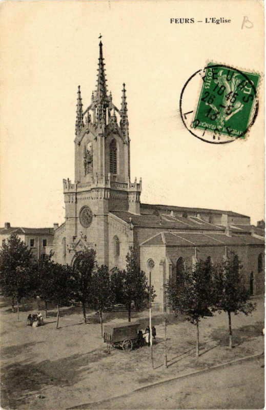 Carte postale ancienne Feurs - L'Eglise à Feurs