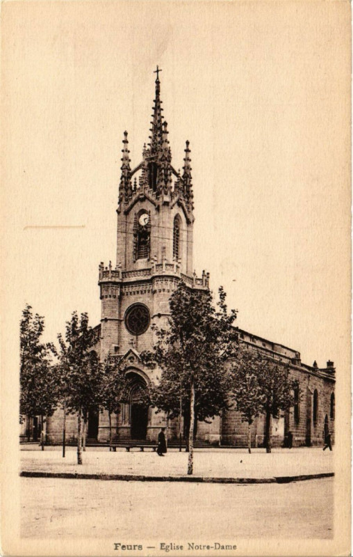 Carte postale ancienne Feurs - Eglise Notre-Dame à Feurs
