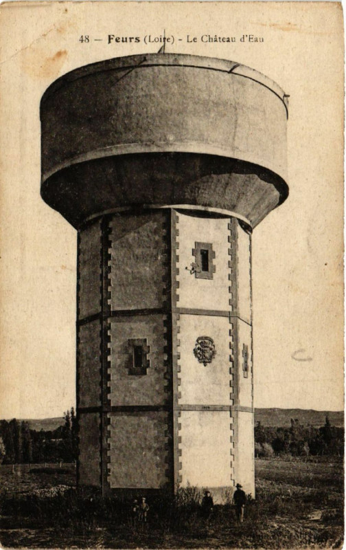 Carte postale ancienne Feurs - Le Chateau d'Eau à Feurs