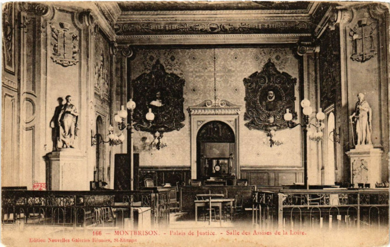 Carte postale ancienne Montbrison - Palais de Justice - Salle des Assises de la Loire à Montbrison