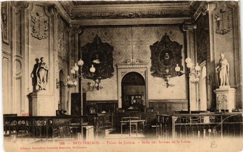 Carte postale ancienne Montbrison - Palais de Justice - Salle des Assises de la Loire à Montbrison