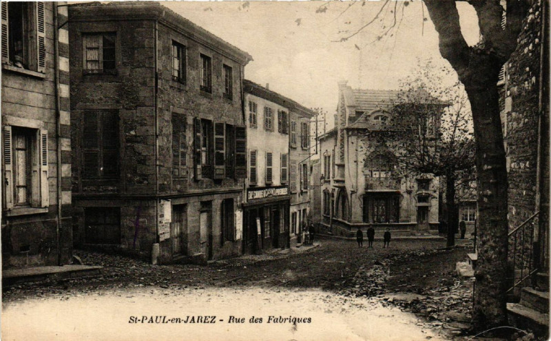 Carte postale ancienne Saint-Paul-en-Jarez - Rue des Fabriques à Saint-Paul-en-Jarez