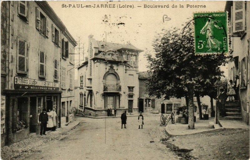 Carte postale ancienne Saint-Paul-en-Jarez - Boulevard de la Poterne à Saint-Paul-en-Jarez