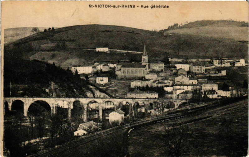 Carte postale ancienne Saint-Victor-sur-Rhins - Vue générale à Saint-Victor-sur-Rhins