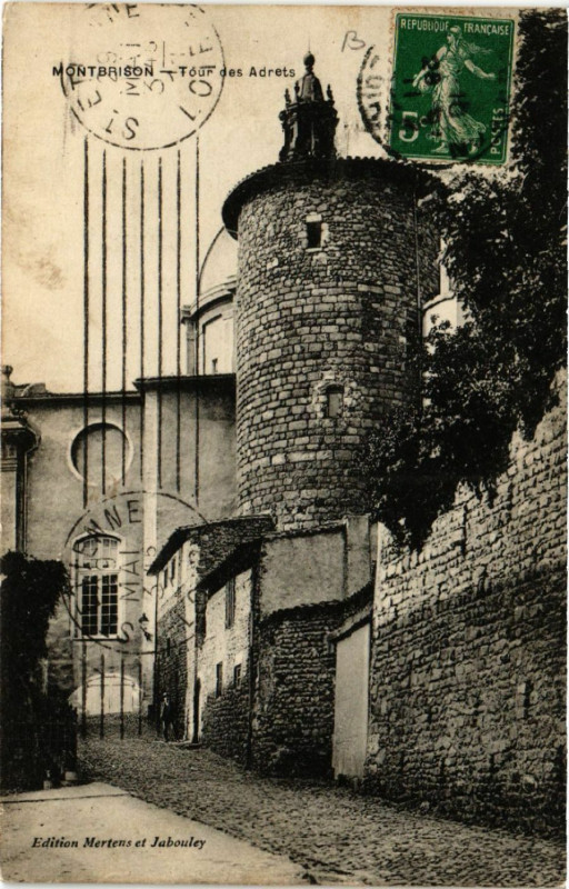 Carte postale ancienne Montbrison - Tour des Adrets à Montbrison