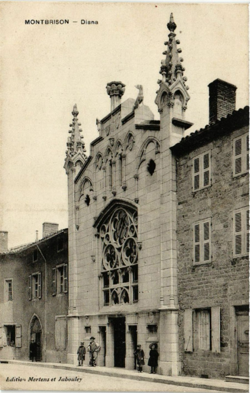 Carte postale ancienne Montbrison - Diana à Montbrison