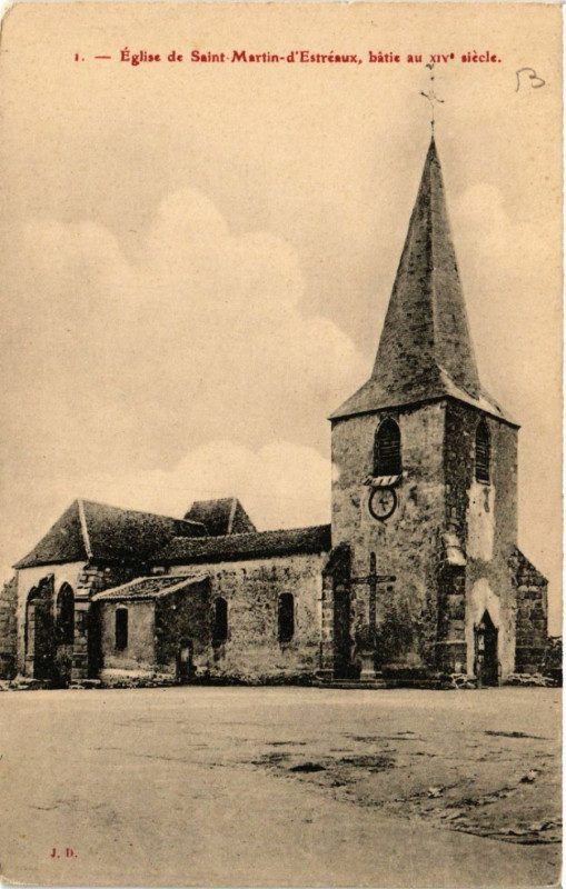 Carte postale ancienne Eglise de Saint-Martin-d'Estreaux batie au Xiv siécle à Saint-Martin-d'Estréaux
