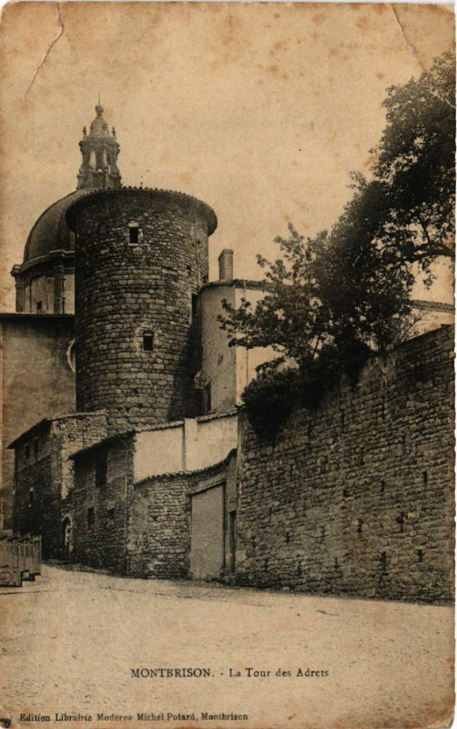 Carte postale ancienne Montbrison - La Tour des Adrets à Montbrison