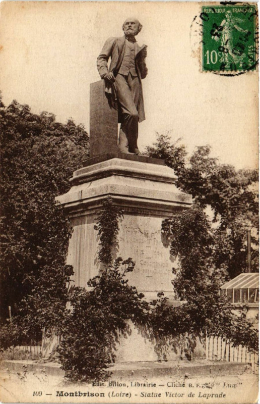 Carte postale ancienne Montbrison - Statue Victor de Laprade à Montbrison