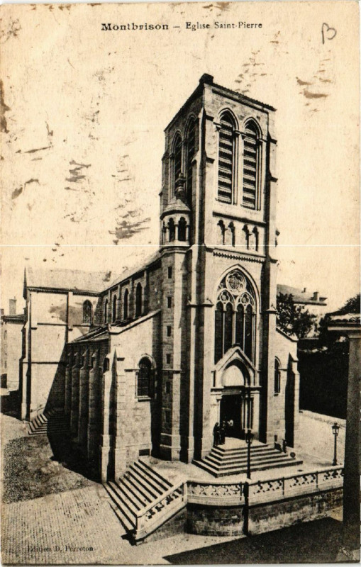 Carte postale ancienne Montbrison - Eglise St-Pierre à Montbrison