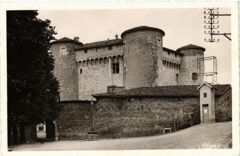 Carte postale ancienne Chalmazel - Alt 840 m. - Chateau du Xiii s. restauré en 1533